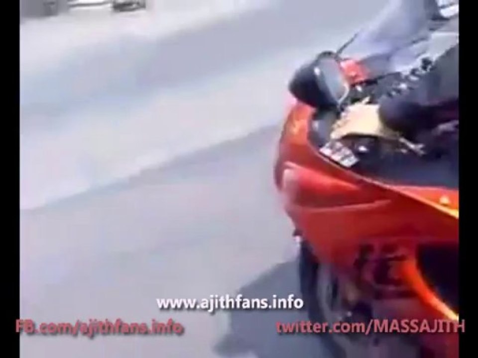 Thala Ajith Kumar ride in chennai city Video