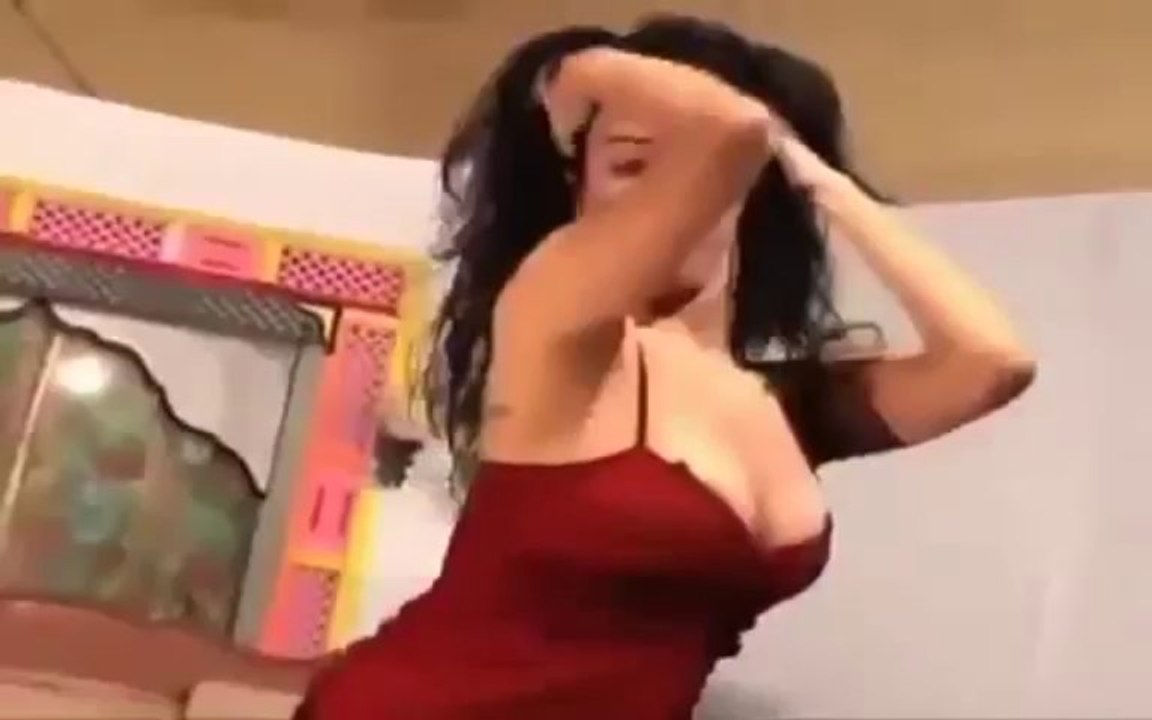 Hot Mujra by Pakistani Top Actress Reema - ONLY FOR 18  (A)