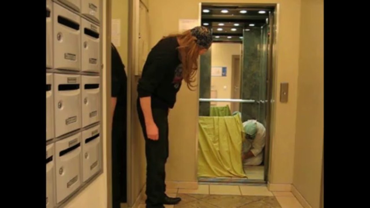 Parodie Ascenseurs Rémi Gaillard