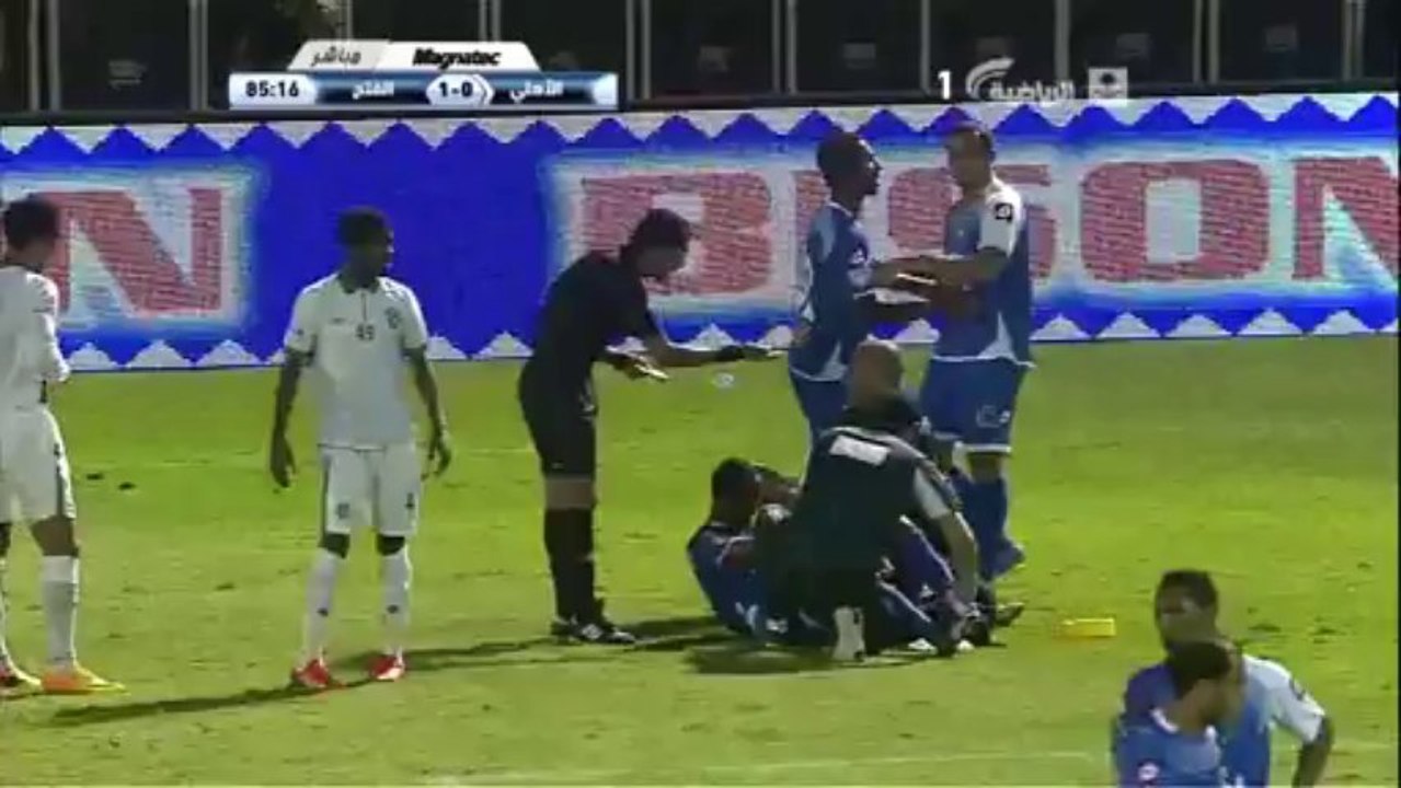 طرد مارسيو موسورو امام الفتح - الاهلي 0-2 الفتح - كأس ولي العهد دور الربع النهائي - 23/12/2013 HD