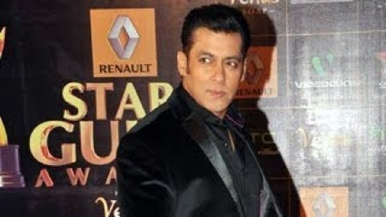Salman Khan To Host 9th Star Guild Awards !