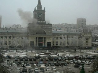 Descargar video: Russian Train Station Explosion - Volgograd, Russia