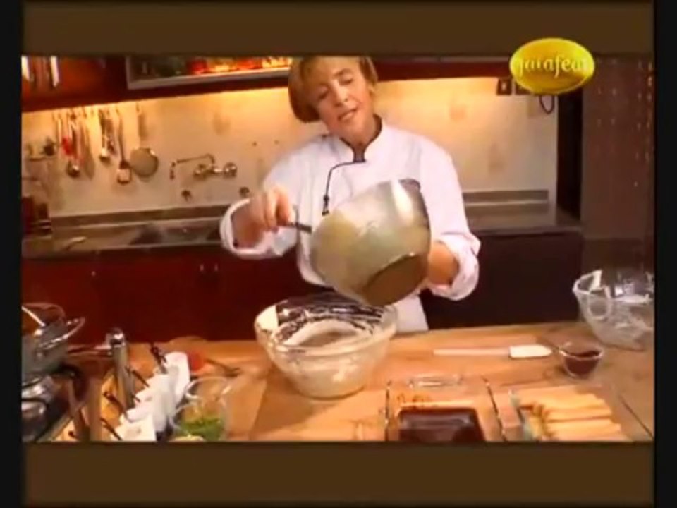 اكواب التيراميسو. حورية المطبخ