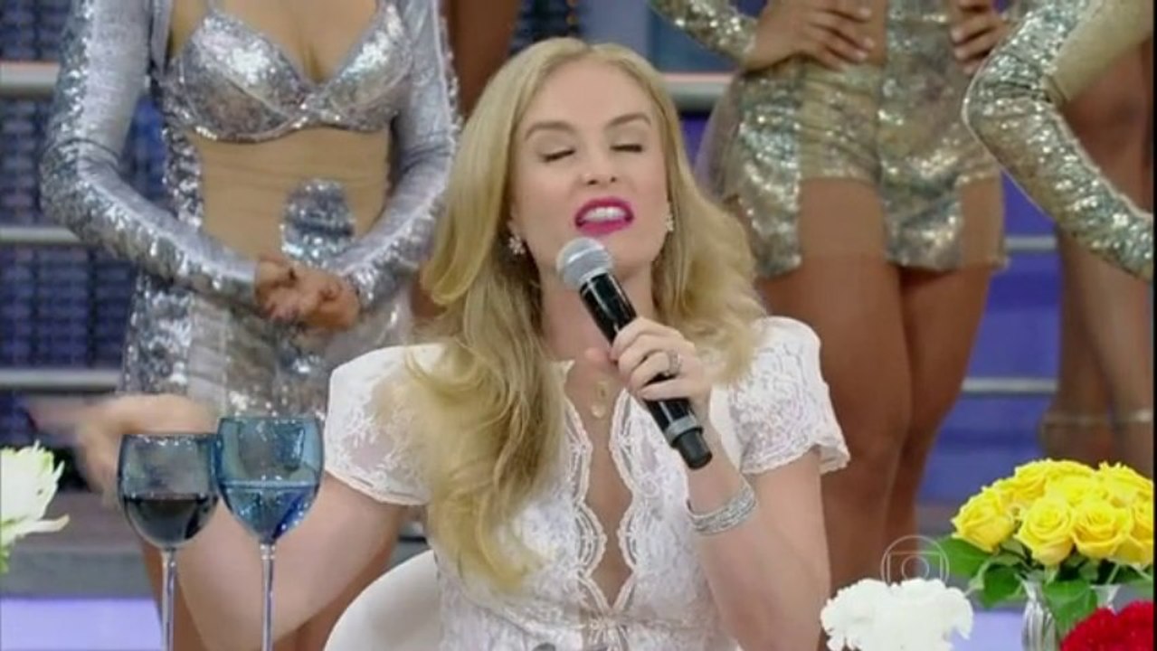 ANGÉLICA NA PIZZA DO FAUSTÃO - BEIJO TÉCNICO