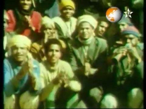 المسيرة الخضراء التي استرجع بها المغرب بعون الله سنة 1975 صحراءه المحتلة من لدن الإسبان