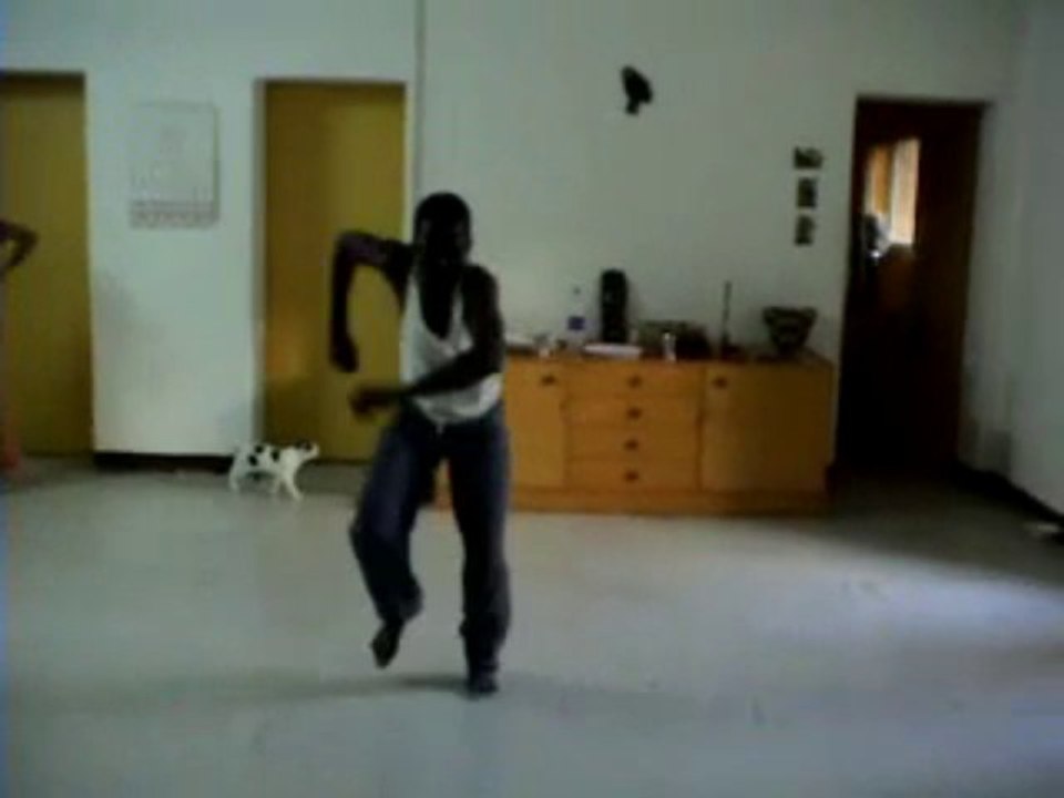 DIEGO TCHAD  danse COURS 3    Février 2003