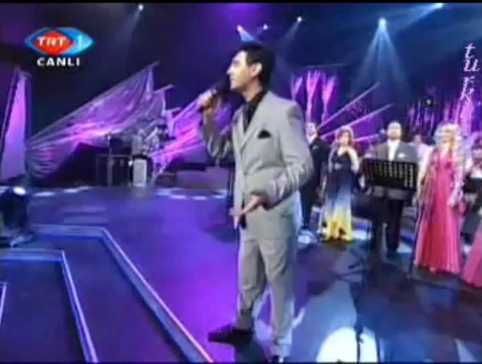 Bahadır ÖZÜŞEN-Unuturum Diye Yorma Kendini