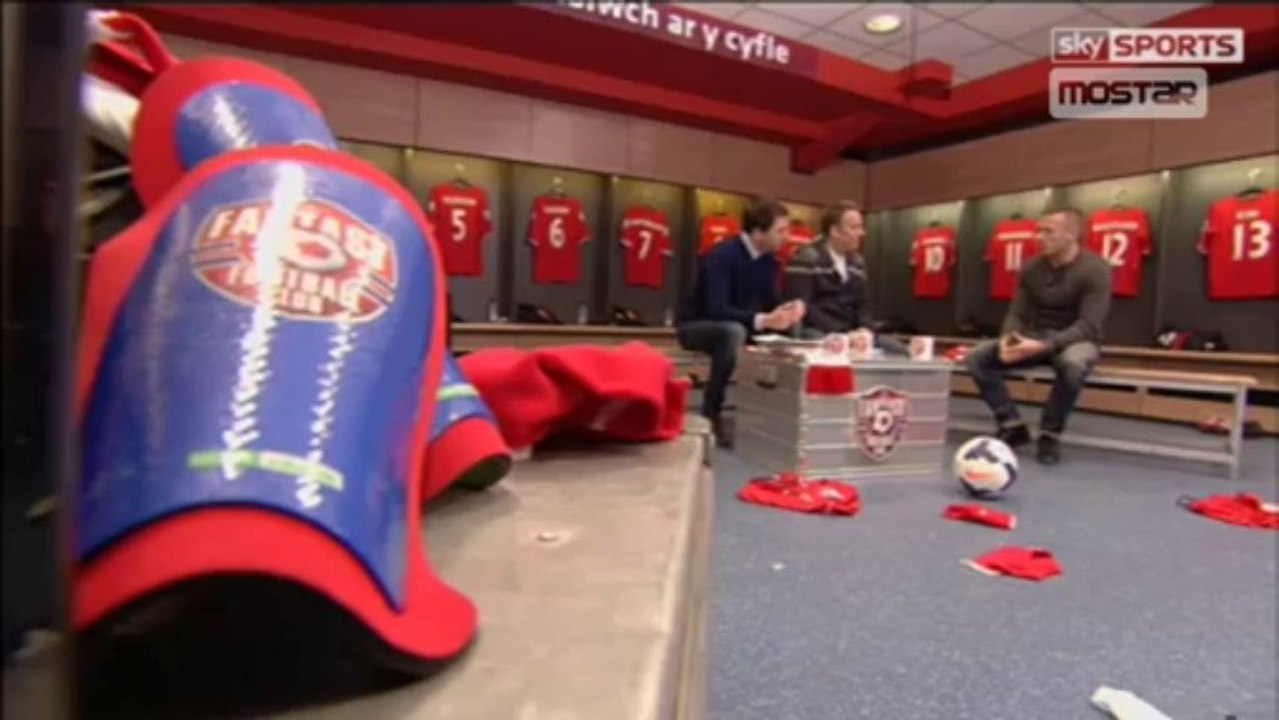 Bellamy picks Carra, Gerrard and Suarez in his top 11