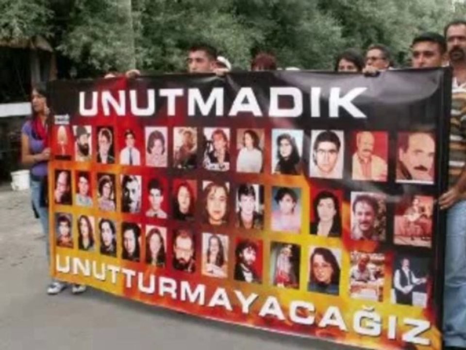 Garip Nurhak, Yandi sivas ellerinde.wmv