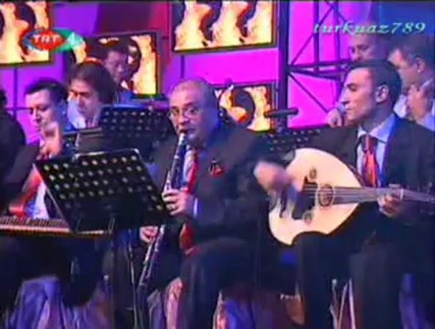 Bahadır ÖZÜŞEN-Dün Akşam Yine Benim Yollarıma Bakmışsın