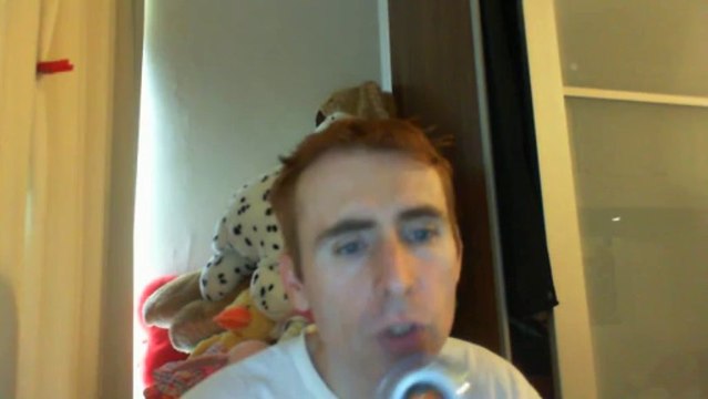 Wiwi égratigne give me the reqson de Luther Vandross