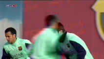 Último entrenamiento azulgrana del año, a la espera de Messi y Neymar el día 2