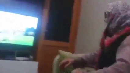 90'lık nine 3D TV izlerse