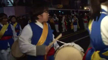 Bell rings in New Year in Seoul