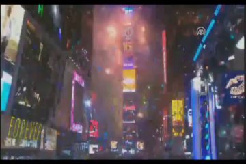 Dünya 2014'e "merhaba" dedi