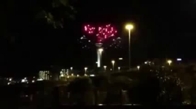 New Zealand Fireworks 2014 at Auckland Sky Tower & New Year Celebrations 2014 _ HD