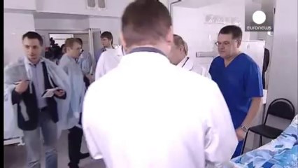 Putin bombalı saldırılarla sarsılan Volgograd'ı ziyaret etti