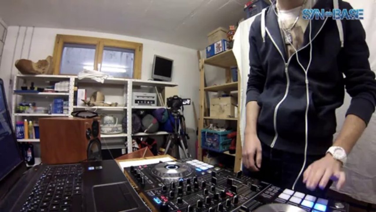 Syn Base - Live Mix #001