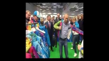 Putin Olimpiyat Köyü'nde