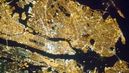 NASA Sends Out of This World New Year's Greeting in Times Square - HD