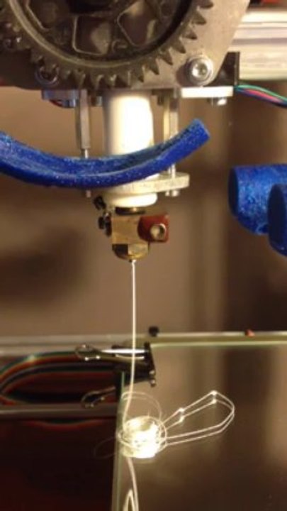 Extrude with clean extruder