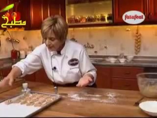 غريبة بالحمص وجوز الهند