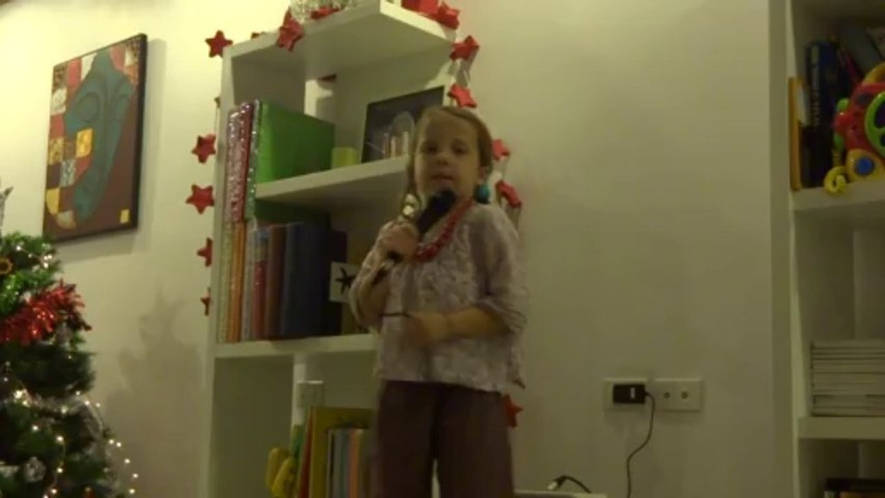 Manoa Liam chantent sur Roar