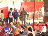 Ahmedabad : Protesting AMC workers dumped garbage on street - Tv9 Gujarat