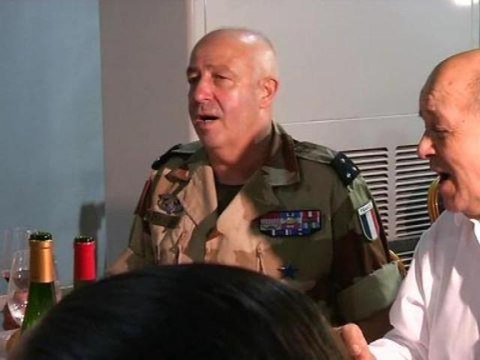 Le Drian a passé la Saint-Sylvestre avec les soldats français au Mali - 02/01