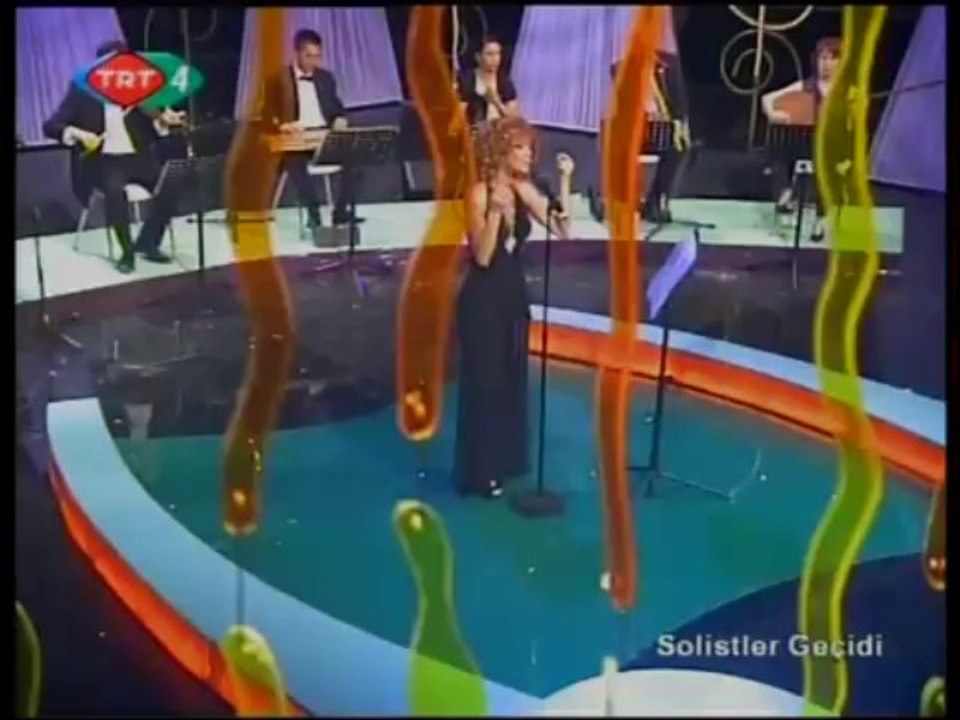 Elif Güreşçi _ Leylâ gibi hıçkırsa ve Mecnûn gibi yansa