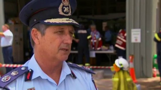 Australian heatwave: Bushfires rage as temperatures hit 54