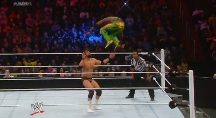 Kofi Kingston Intense Match vs. Damien Sandow - WWE 2014 Main Event
