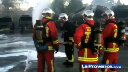 Marseille : un entrepôt de fioul entièrement détruit par le feu