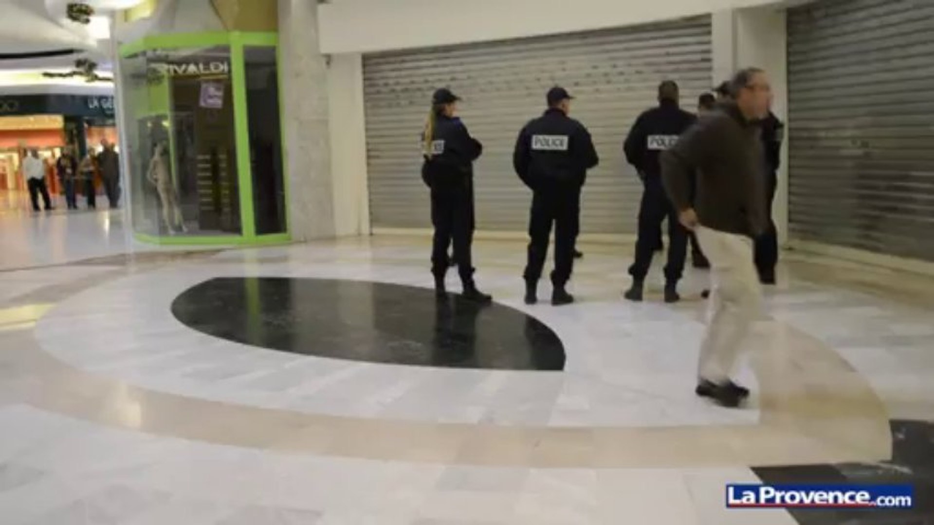 Marseille Braquage D Une Bijouterie A Carrefour Grand Littoral Video Dailymotion
