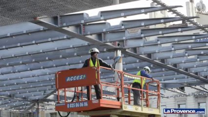 Marseille : début des travaux d'installation du toit de l'ombrière du Vieux-Port