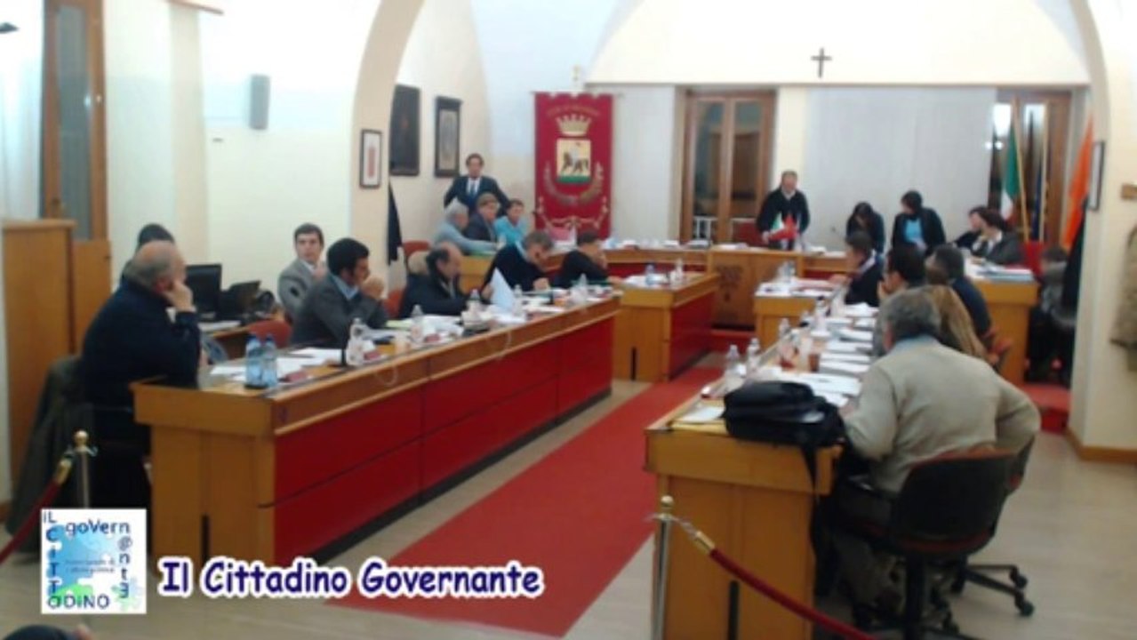 Consiglio 29 novembre 2013_punti 1e2 verifica areee destin. a insediamenti e piano alienazioni votazioni