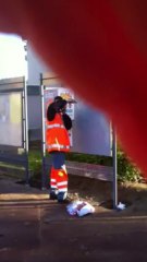 Vidéo exclusive : les affiches de Clémentine Autain décollées par la ville