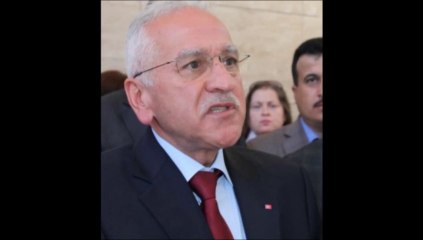 AKKAYA, KALDIRDIĞI TAŞI AYAĞINA DÜŞÜRDÜ