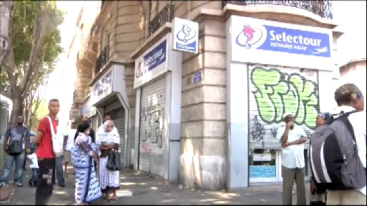 Crash de l'Airbus: les familles accusent la compagnie aérienne