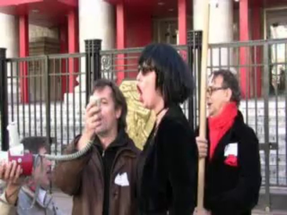 Christophe Alévêque participe à une répétition de Mille Colombe en compagnie de Mireille Mathieu