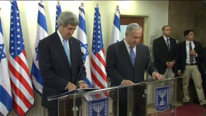 Kerry pushes on Mideast peace amid growing tension