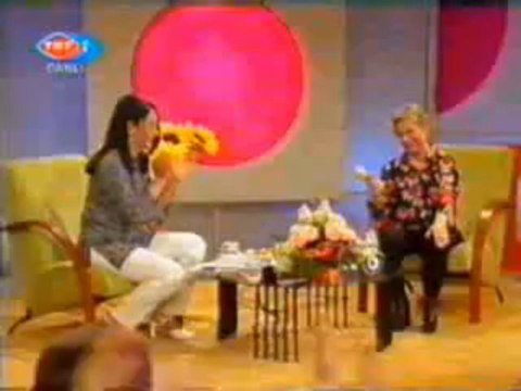 Bedia AKARTÜRK-Sordum Sarı Çiçeğe (İlahi)