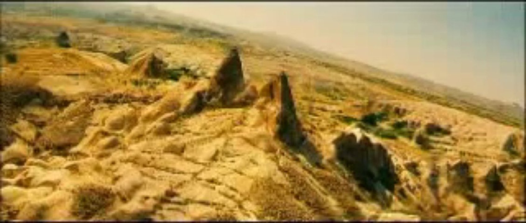 Empire of the Wolves / L'Empire des loups (2005) - Trailer