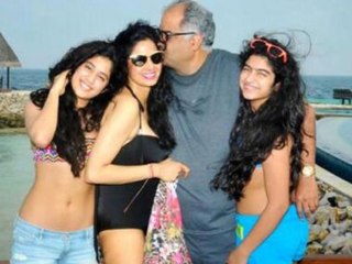 Sridevi In Hot Black Swimsuit Caught On Camera