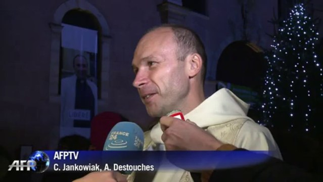 Retour du père Georges Vandenbeusch dans sa paroisse à Sceaux