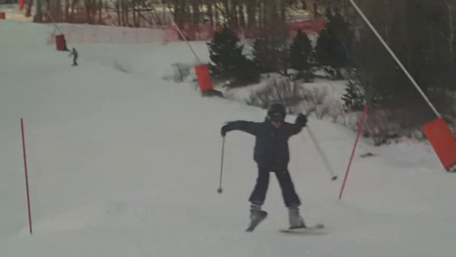 Le saut de la mort à ski - Enorme bosse Super Besse (31 dec. 2013)