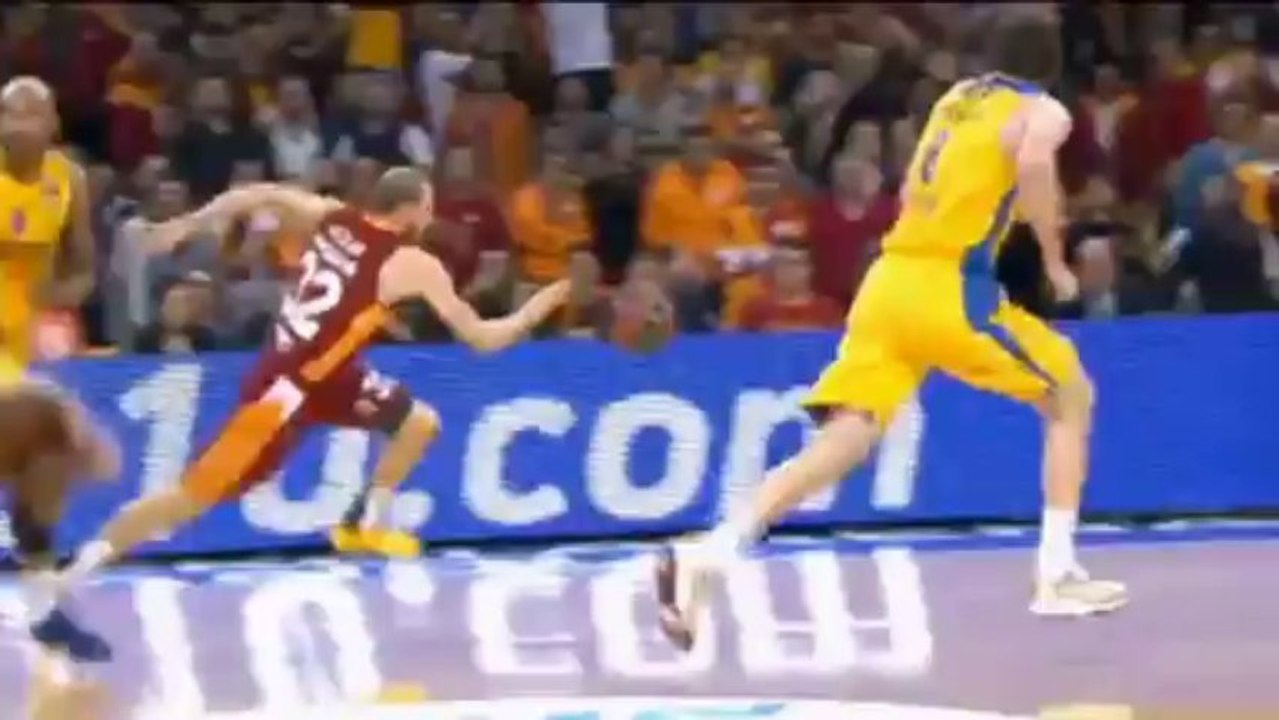 Gala vs. Maccabi: Duell mit Führungswechseln