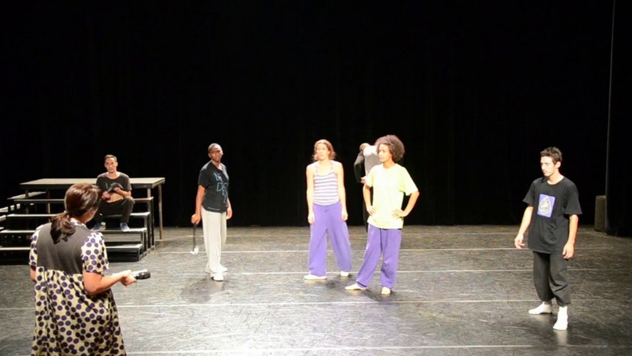 Laura Scozzi et ses danseurs en pleine répétition !