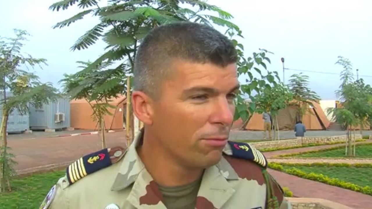 Mali. Le Drian fête la Saint-Sylvestre avec les troupes françaises