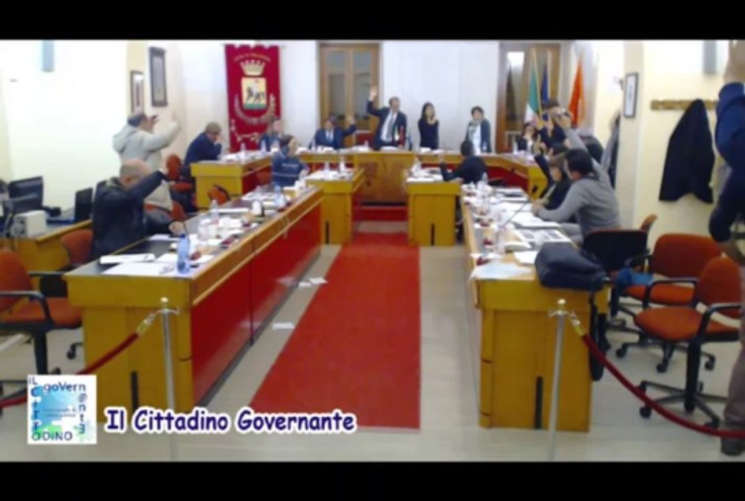 Consiglio comunale 20 dicembre punto 10 rinvio variante area PEEP Annunziata
